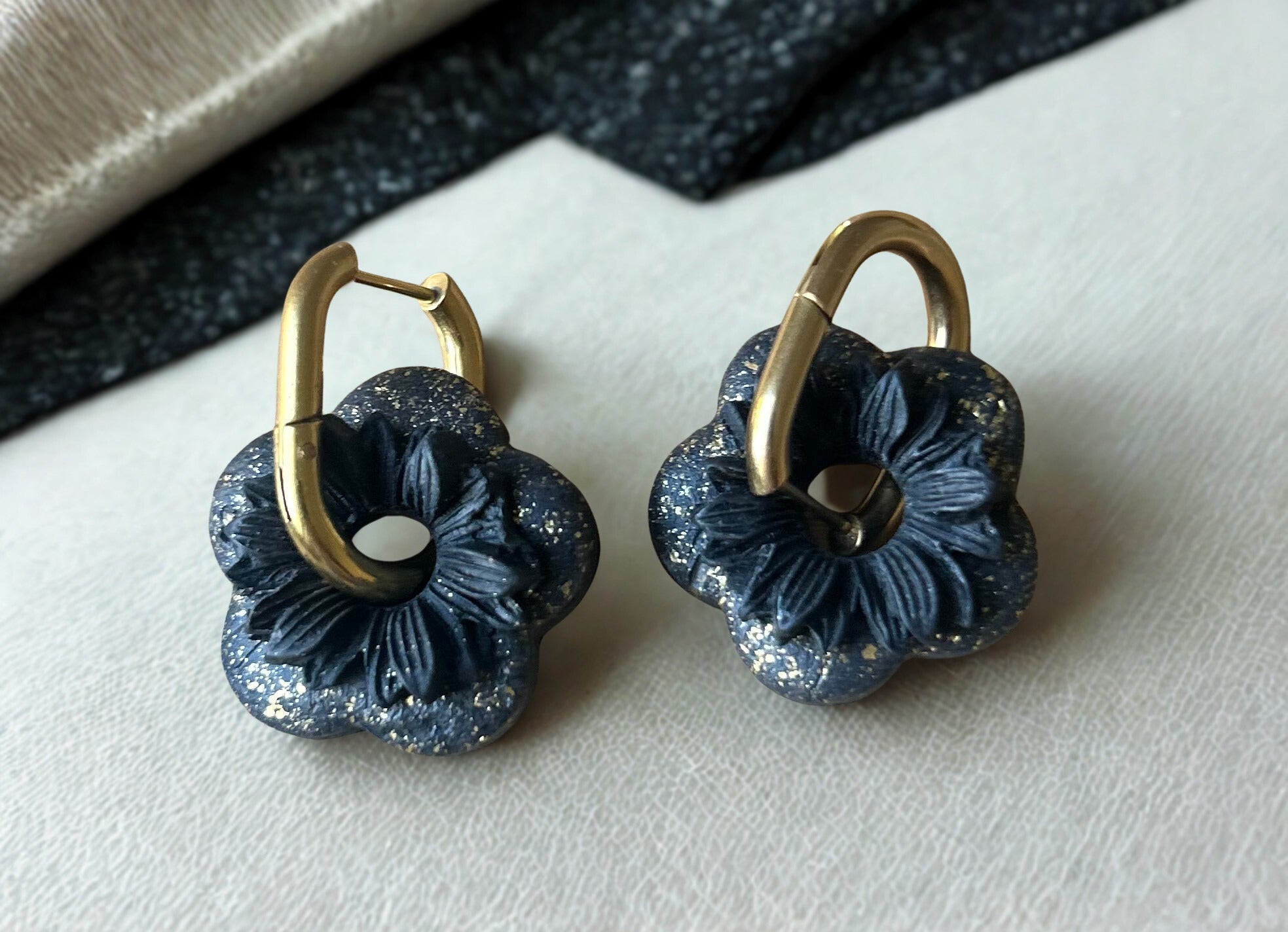 Pampilles Calyx - Noires pailletées